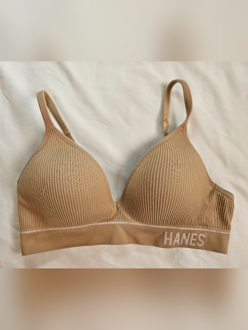 Hanes Womens Nude Beige Wireless Lightly Padded Adjustable Strap Bra Size Medium